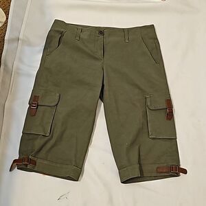 BCBGMaxazria army green Bermuda cargo shorts size 6
